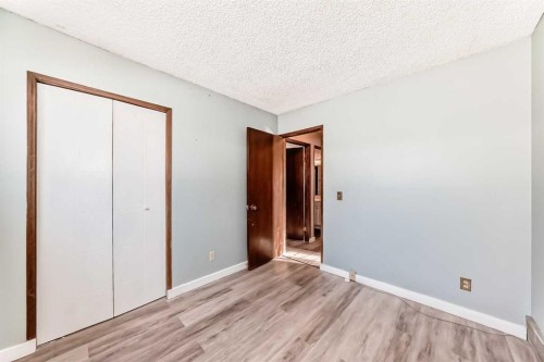 5439 Dalrymple Crescent Nw, Calgary, AB - Indoor Photo Showing Other Room