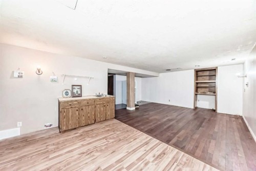 5439 Dalrymple Crescent Nw, Calgary, AB - Indoor Photo Showing Other Room
