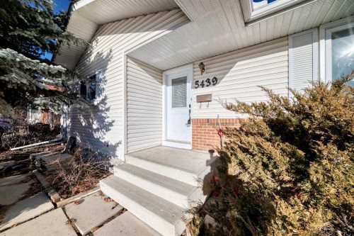 5439 Dalrymple Crescent Nw, Calgary, AB - Outdoor