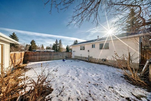 5439 Dalrymple Crescent Nw, Calgary, AB - Outdoor