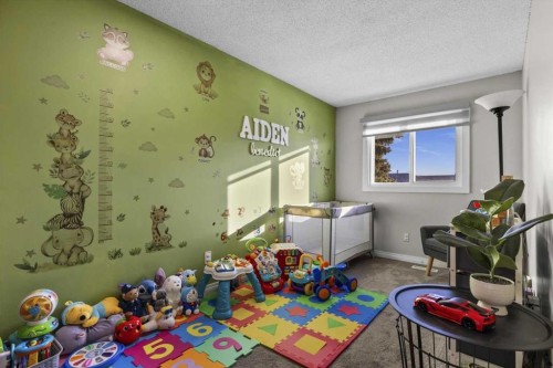 78 Templeson Crescent Ne, Calgary, AB - Indoor Photo Showing Other Room