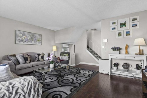 78 Templeson Crescent Ne, Calgary, AB - Indoor Photo Showing Living Room