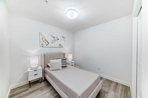 105-30 Sage Hill Walk Nw, Calgary, AB - Indoor Photo Showing Bedroom