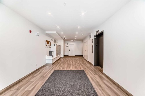105-30 Sage Hill Walk Nw, Calgary, AB - Indoor Photo Showing Other Room