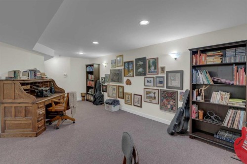 4512 41 Avenue Sw, Calgary, AB - Indoor