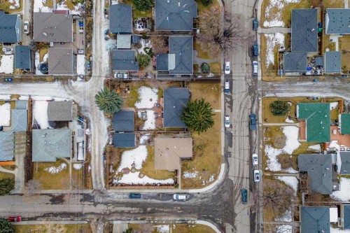 4512 41 Avenue Sw, Calgary, AB - Outdoor With View