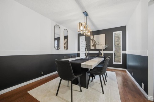 3 Stranraer Place Sw, Calgary, AB - Indoor Photo Showing Dining Room
