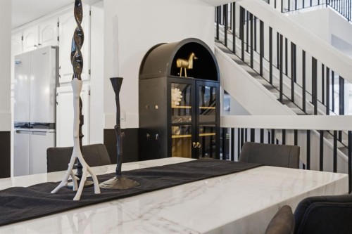 3 Stranraer Place Sw, Calgary, AB - Indoor