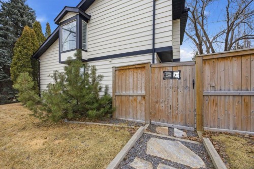 3 Stranraer Place Sw, Calgary, AB - Outdoor