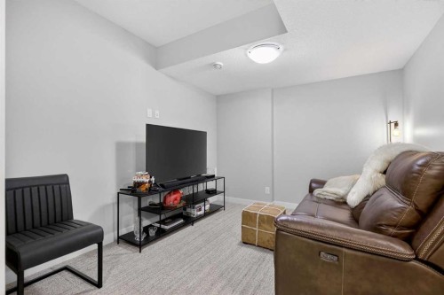 35 Wolf Hollow Park Se, Calgary, AB - Indoor
