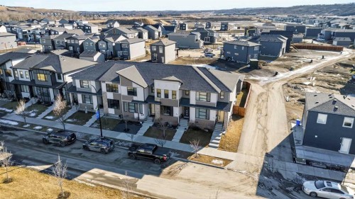 35 Wolf Hollow Park Se, Calgary, AB - Outdoor