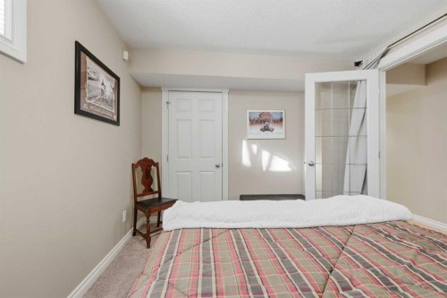 291 Springmere Link Sw, Chestermere, AB - Indoor Photo Showing Bedroom