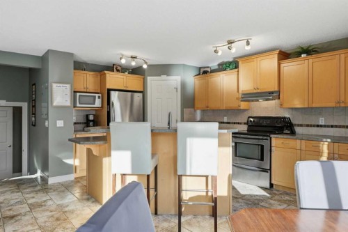 291 Springmere Link Sw, Chestermere, AB - Indoor Photo Showing Kitchen