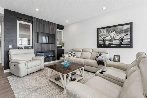 123 Mitchell Way Nw, Calgary, AB - Indoor Photo Showing Living Room