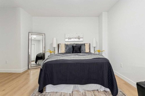 205-95 Saddlecrest Circle Ne, Calgary, AB - Indoor Photo Showing Bedroom