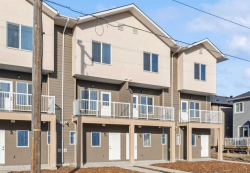 205-95 Saddlecrest Circle Ne, Calgary, AB - Outdoor With Facade