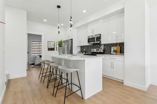 205-95 Saddlecrest Circle Ne, Calgary, AB - Indoor Photo Showing Kitchen With Upgraded Kitchen