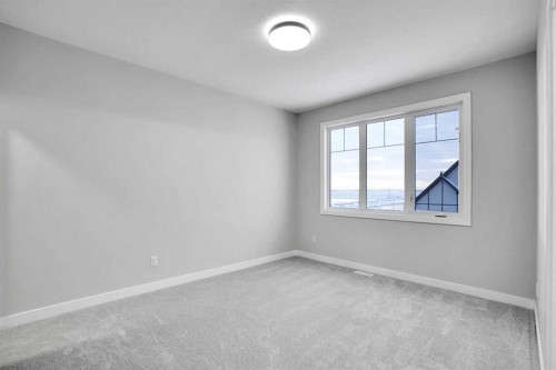 335 Muirfield Crescent, Lyalta, AB - Indoor Photo Showing Other Room