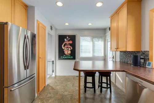 55 Heston Street Nw, Calgary, AB - Indoor Photo Showing Kitchen