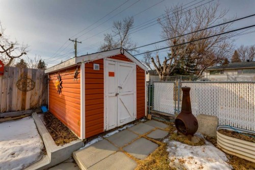 55 Heston Street Nw, Calgary, AB - Outdoor