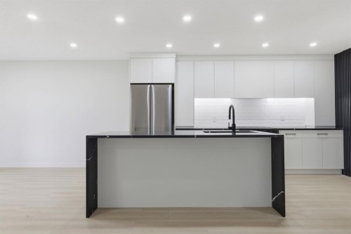 8426 Berkley Road Nw, Calgary, AB - Indoor Photo Showing Kitchen With Stainless Steel Kitchen With Upgraded Kitchen