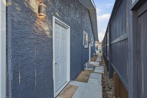 8426 Berkley Road Nw, Calgary, AB - Outdoor