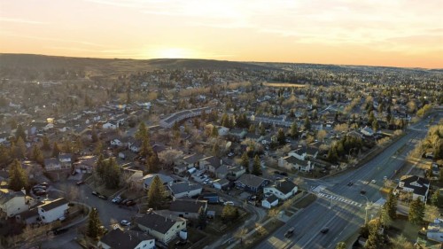 8426 Berkley Road Nw, Calgary, AB - Outdoor With View