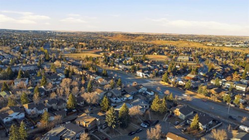 8426 Berkley Road Nw, Calgary, AB - Outdoor With View
