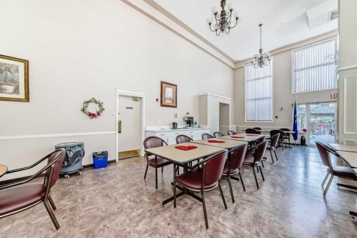 3129-6818 Pinecliff Grove Ne, Calgary, AB - Indoor Photo Showing Dining Room