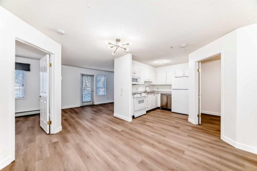 3129-6818 Pinecliff Grove Ne, Calgary, AB - Indoor Photo Showing Other Room