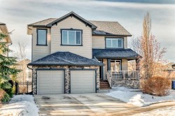 172 Seagreen Way  Chestermere, AB T1X 0E8