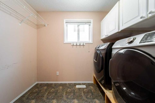 6 Lansing Close, Spruce Grove, AB - Indoor Photo Showing Laundry Room