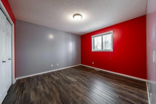 6 Lansing Close, Spruce Grove, AB - Indoor Photo Showing Other Room