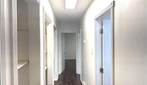 3229 19 Avenue Se, Calgary, AB - Indoor Photo Showing Other Room