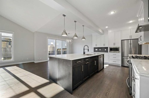 193 Evansridge View Nw, Calgary, AB - Indoor Photo Showing Kitchen With Stainless Steel Kitchen With Upgraded Kitchen
