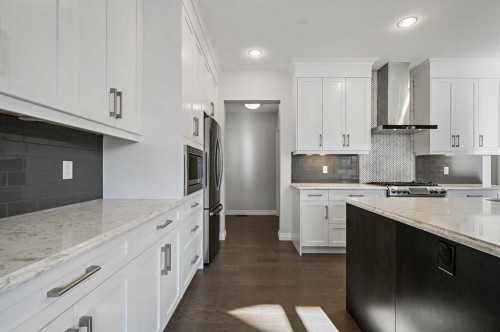 193 Evansridge View Nw, Calgary, AB - Indoor Photo Showing Kitchen With Upgraded Kitchen
