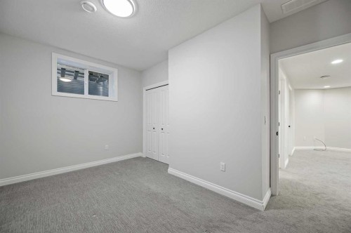 193 Evansridge View Nw, Calgary, AB - Indoor Photo Showing Other Room