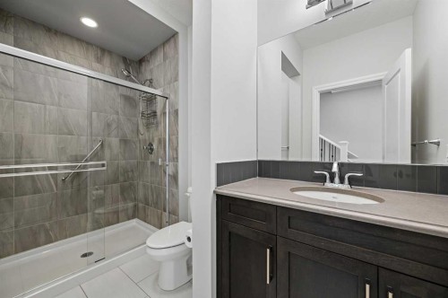 193 Evansridge View Nw, Calgary, AB - Indoor Photo Showing Bathroom