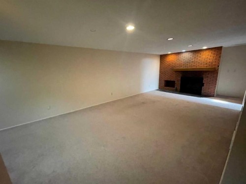 471 78 Avenue Ne, Calgary, AB - Indoor Photo Showing Other Room