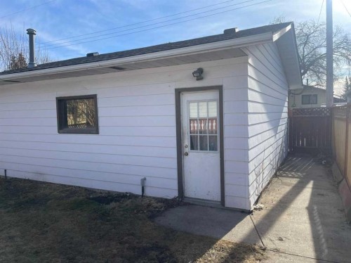 471 78 Avenue Ne, Calgary, AB - Outdoor With Exterior