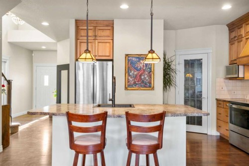 90 Discovery Ridge Gardens Sw, Calgary, AB - Indoor Photo Showing Kitchen