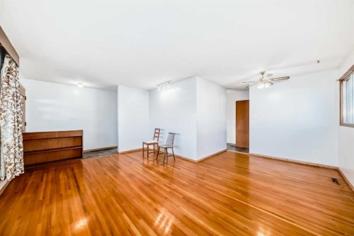 4703 35 Avenue Sw, Calgary, AB - Indoor