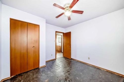 4703 35 Avenue Sw, Calgary, AB - Indoor Photo Showing Other Room