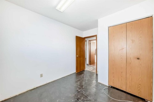 4703 35 Avenue Sw, Calgary, AB - Indoor Photo Showing Other Room