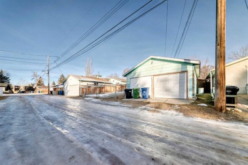 4703 35 Avenue Sw, Calgary, AB - Outdoor