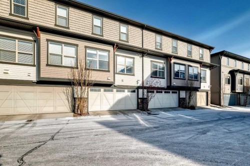 102-32 Horseshoe Crescent, Cochrane, AB - Outdoor