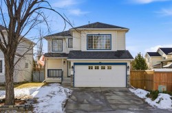 1721 Douglas Glen Grove SE Calgary, AB T2Z 3A5