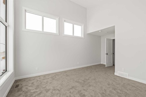 219 Silver Spruce Grove Sw, Calgary, AB 