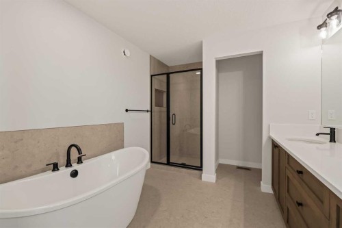 219 Silver Spruce Grove Sw, Calgary, AB 