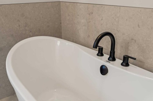 219 Silver Spruce Grove Sw, Calgary, AB 